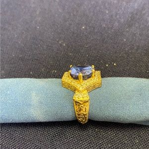14 kt gold man made tanzanite ring